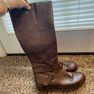 Women’s Kenneth Cole riding boots.